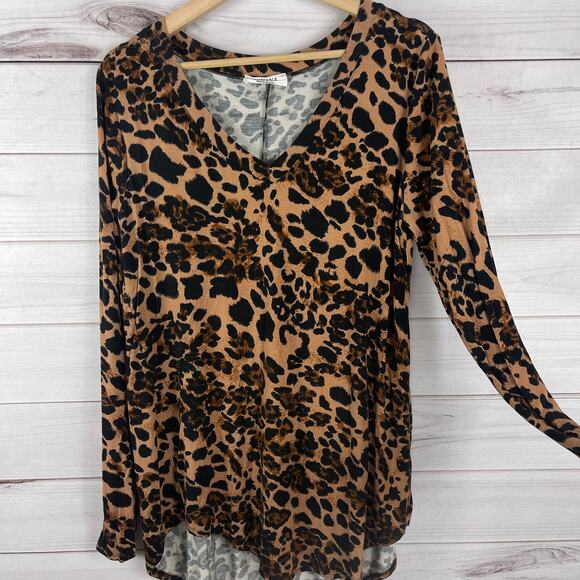 Zenana Women's Long‎ Sleeve Cheetah Animal Print Blouse Size Large - Picture 2 of 6
